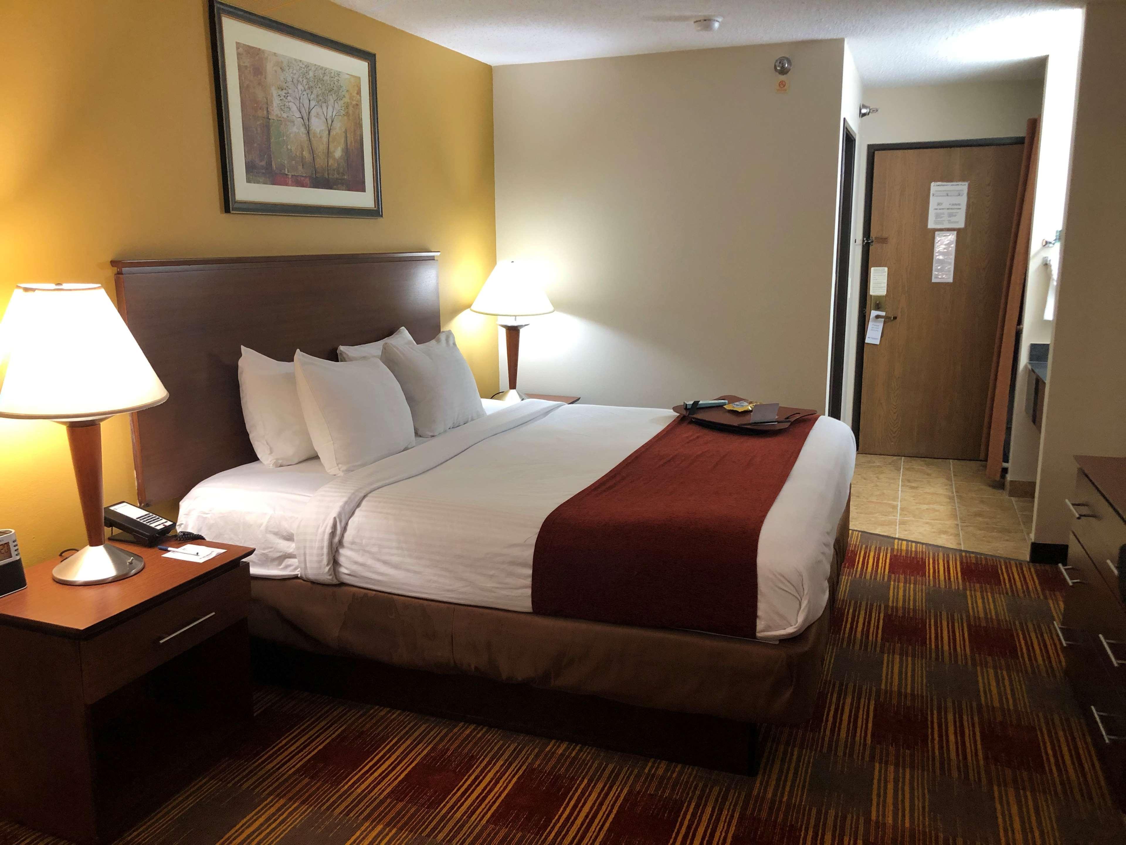 Best Western Lakewood Inn Hebron Eksteriør bilde