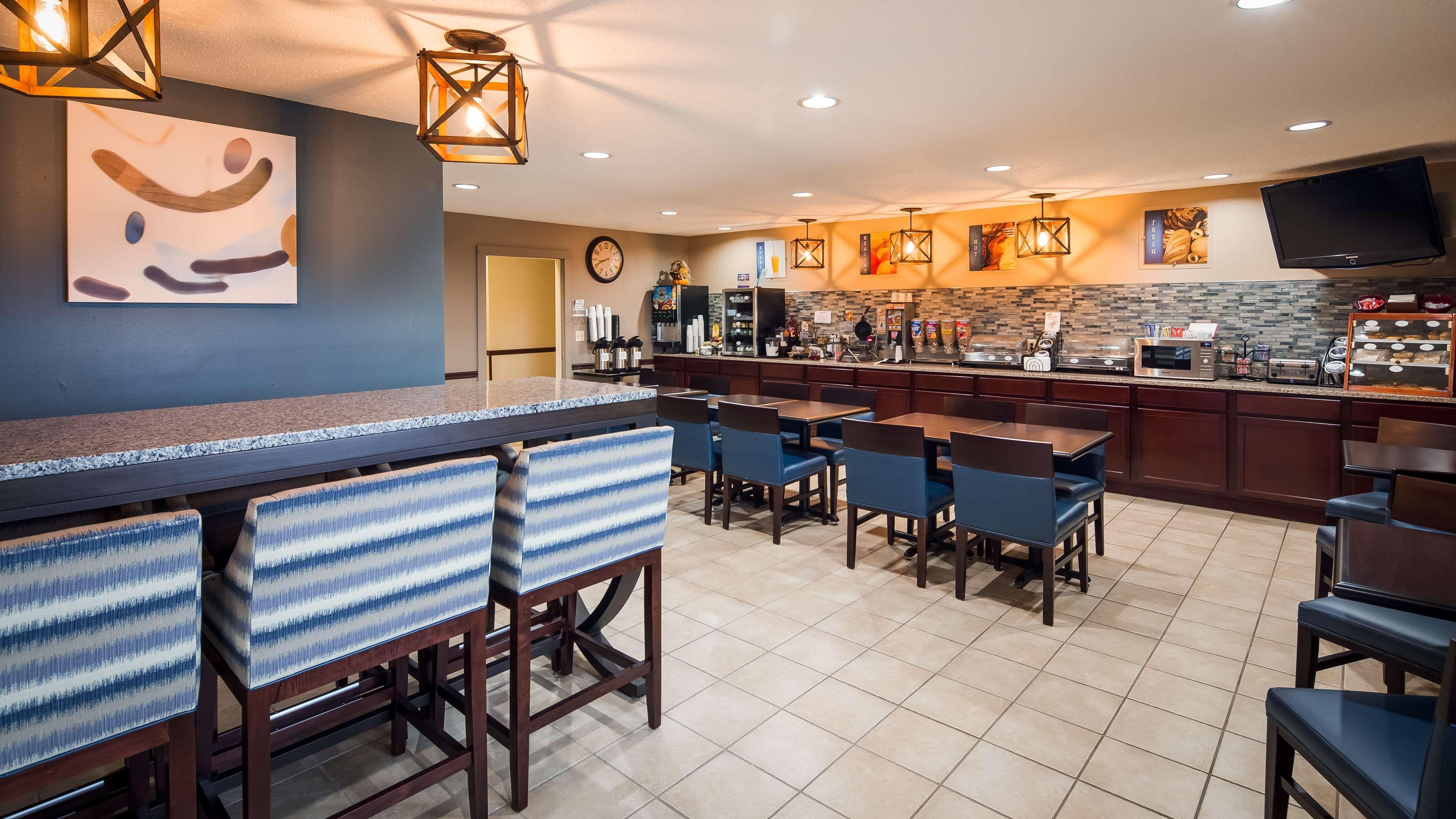 Best Western Lakewood Inn Hebron Eksteriør bilde