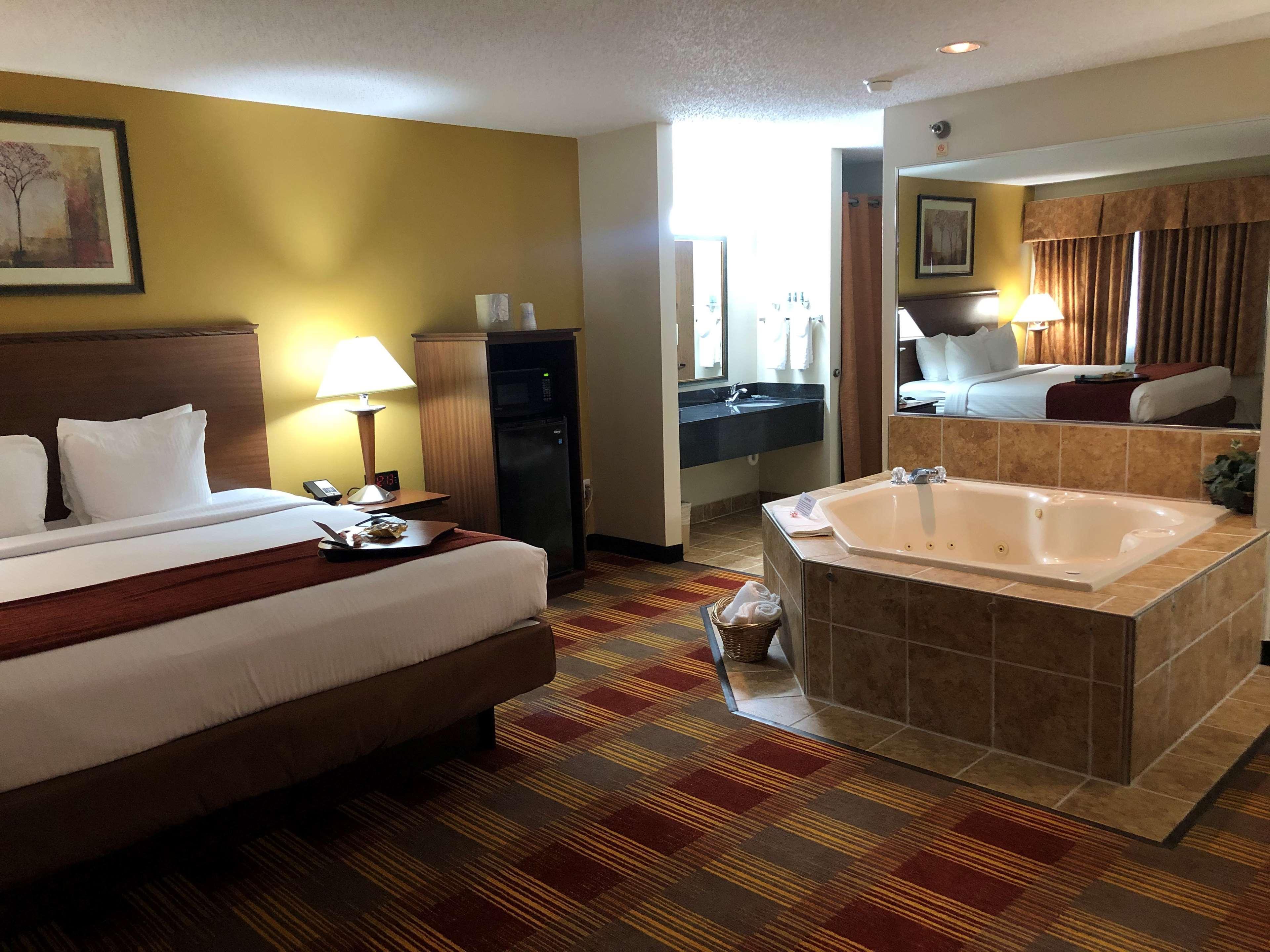 Best Western Lakewood Inn Hebron Eksteriør bilde