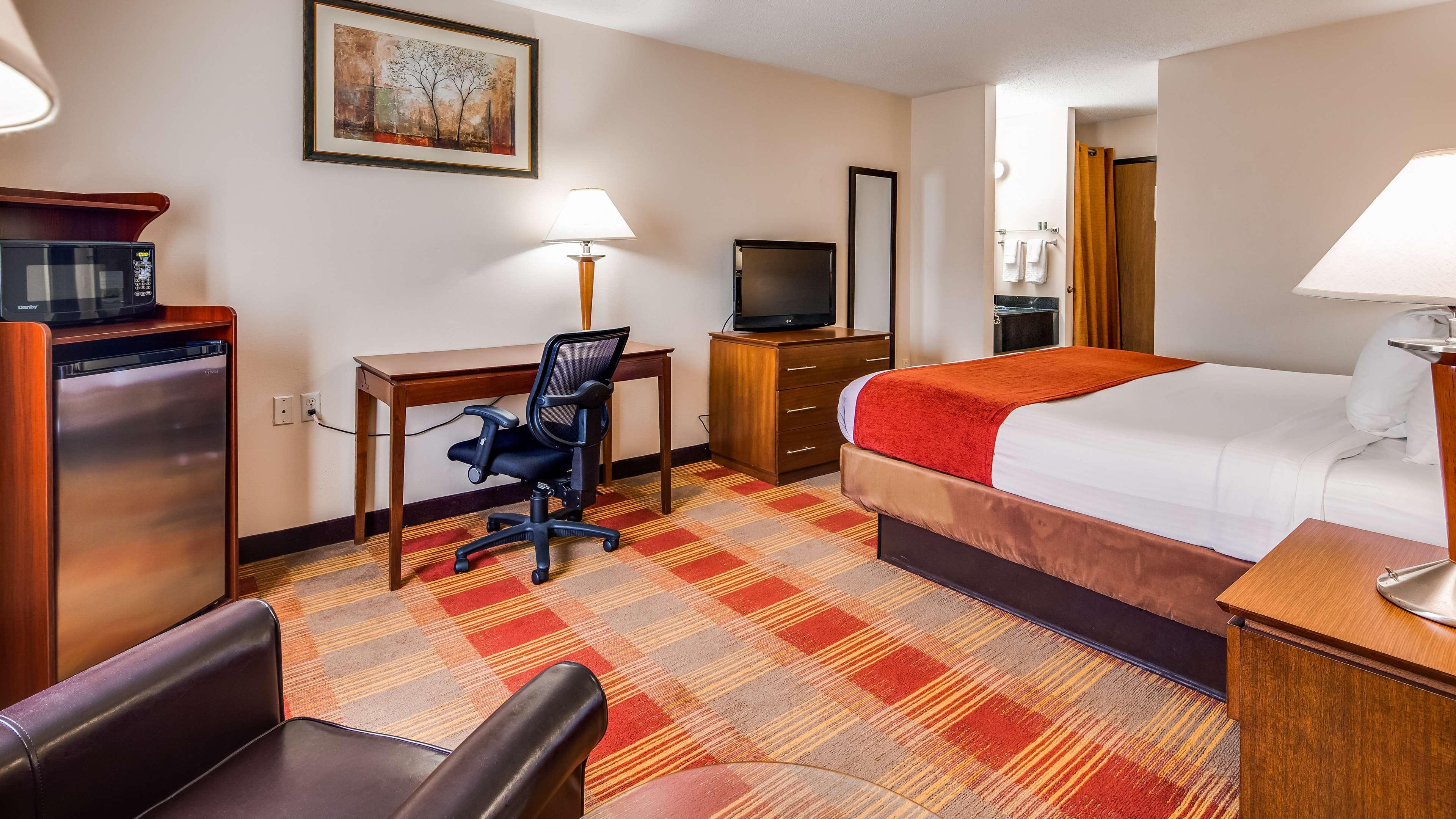 Best Western Lakewood Inn Hebron Eksteriør bilde