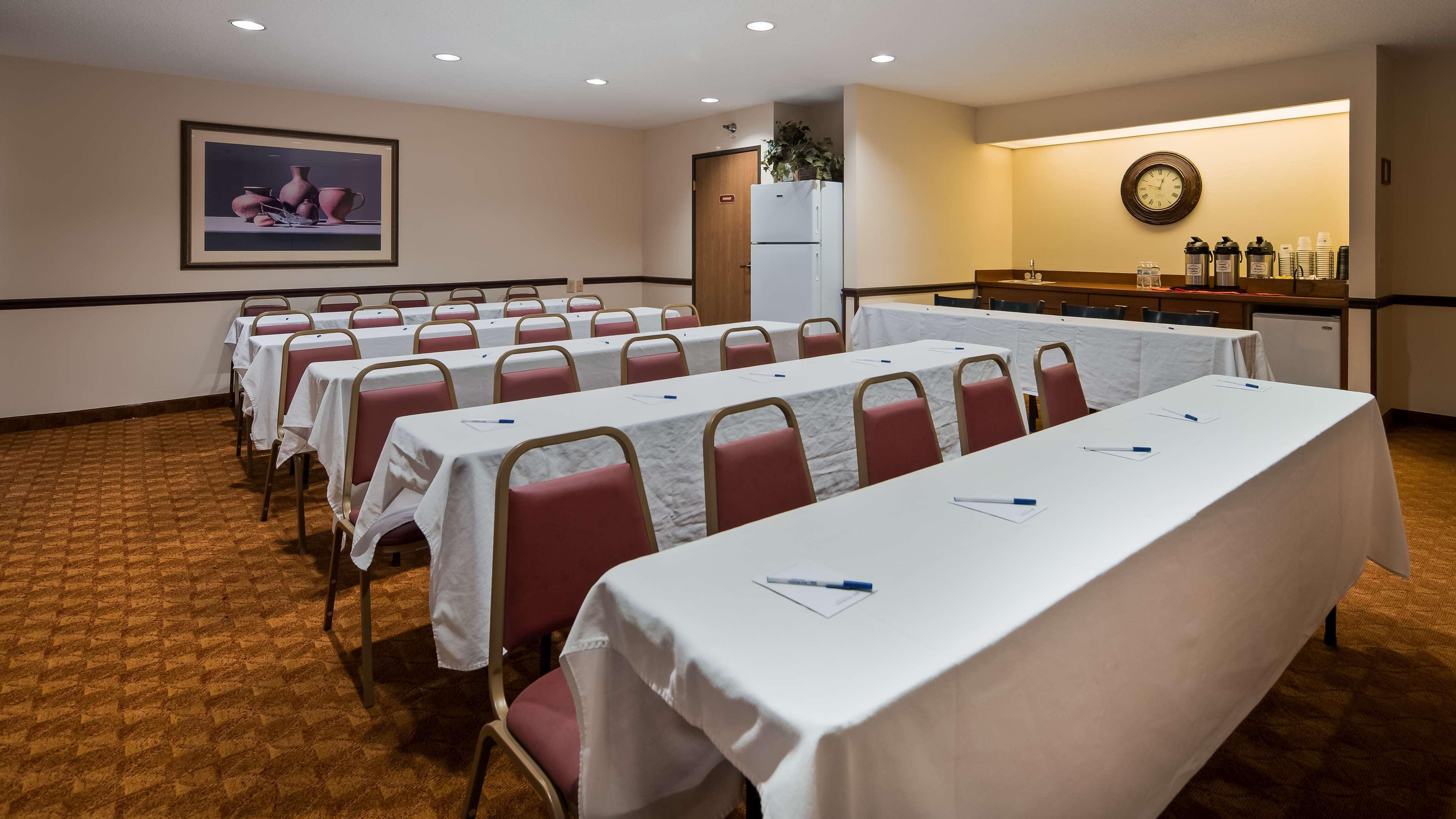 Best Western Lakewood Inn Hebron Eksteriør bilde