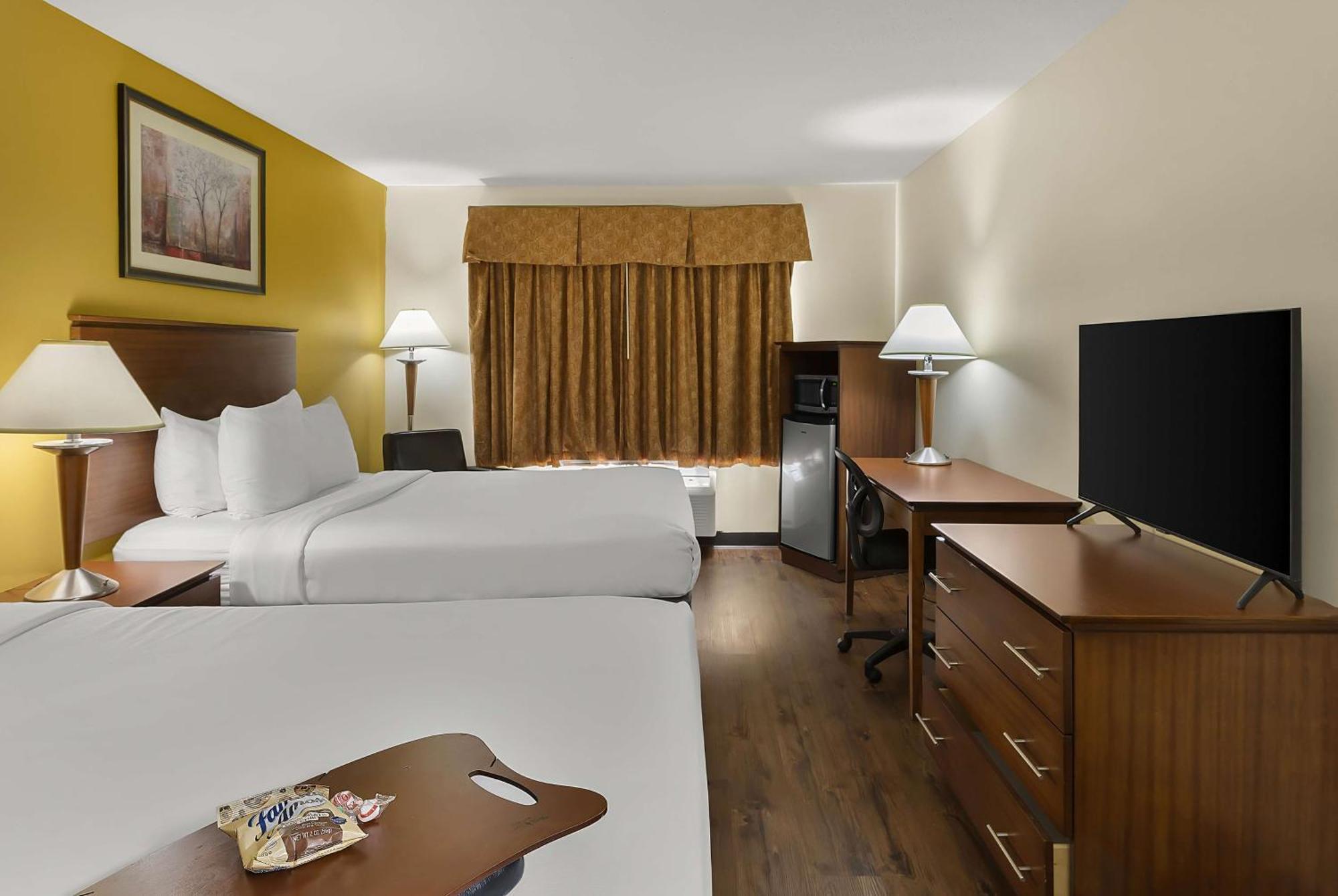Best Western Lakewood Inn Hebron Eksteriør bilde