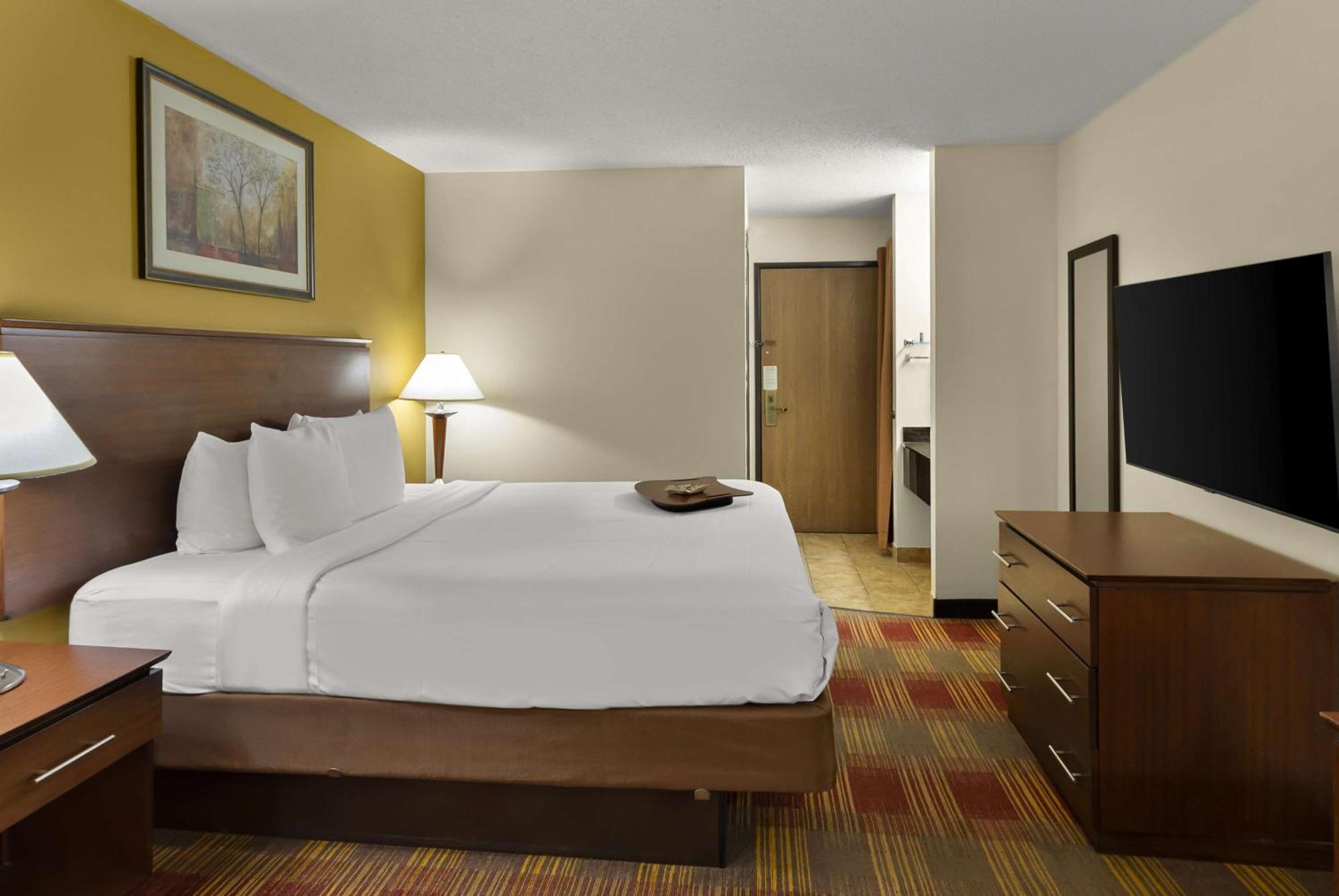 Best Western Lakewood Inn Hebron Eksteriør bilde