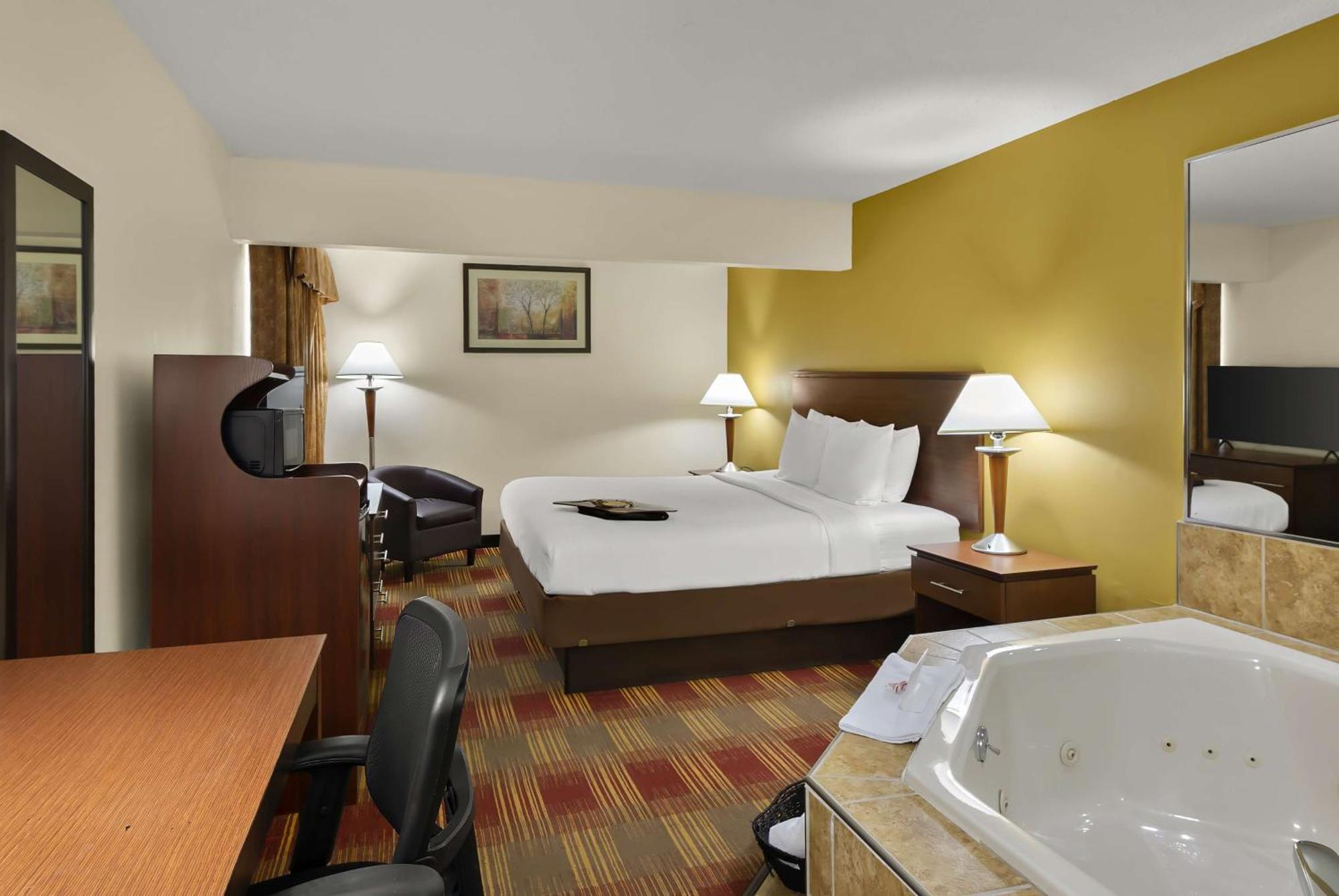 Best Western Lakewood Inn Hebron Eksteriør bilde