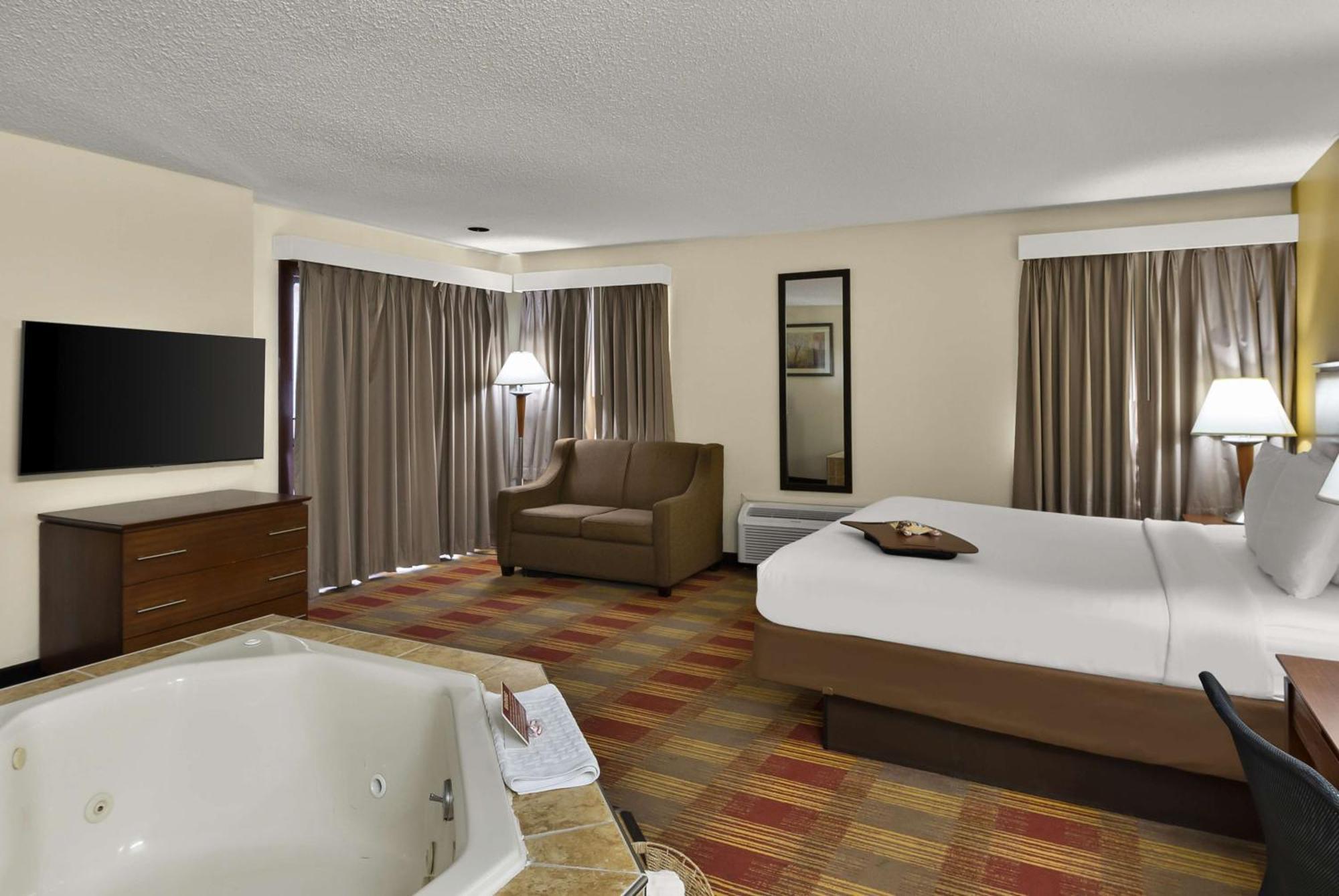 Best Western Lakewood Inn Hebron Eksteriør bilde