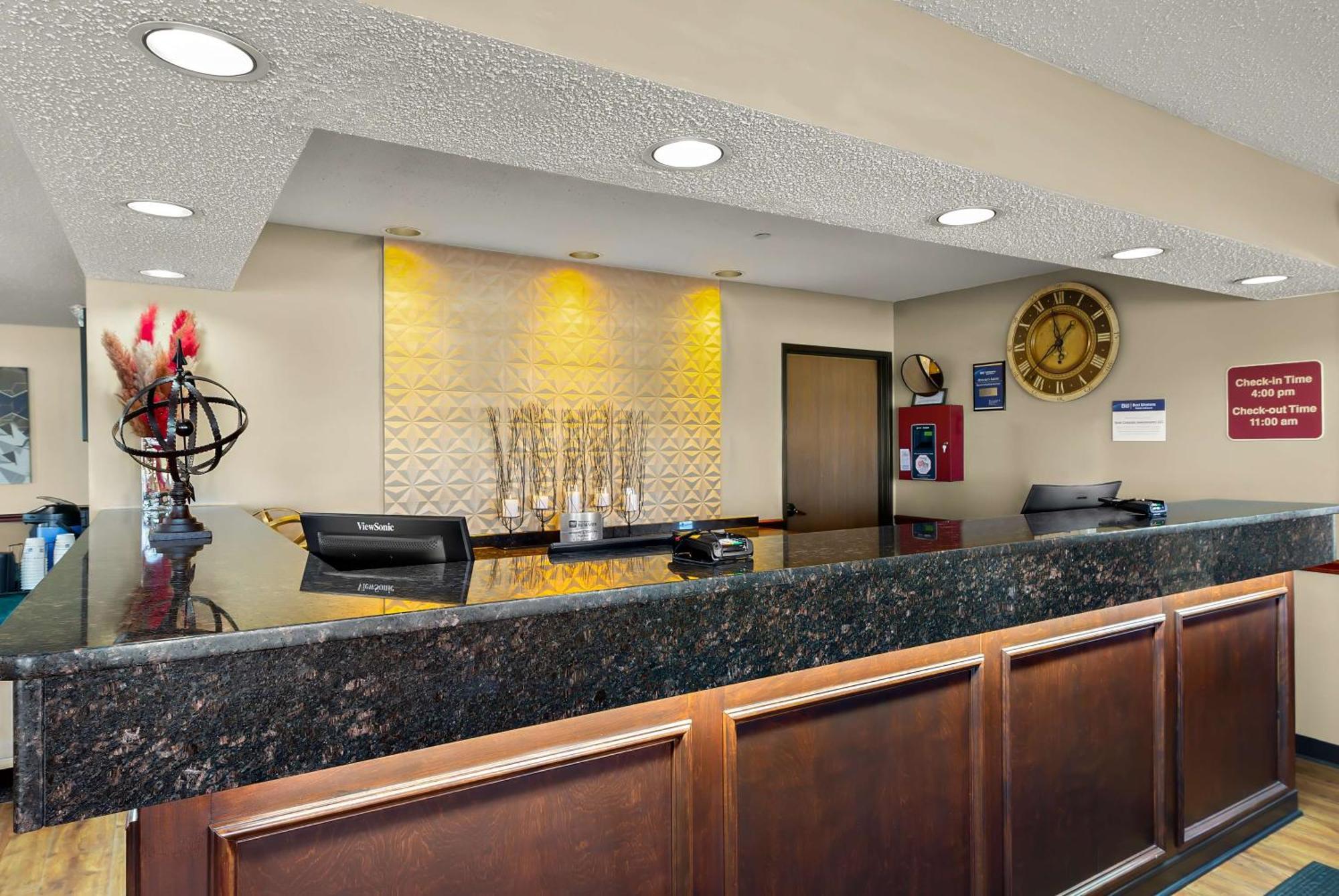 Best Western Lakewood Inn Hebron Eksteriør bilde
