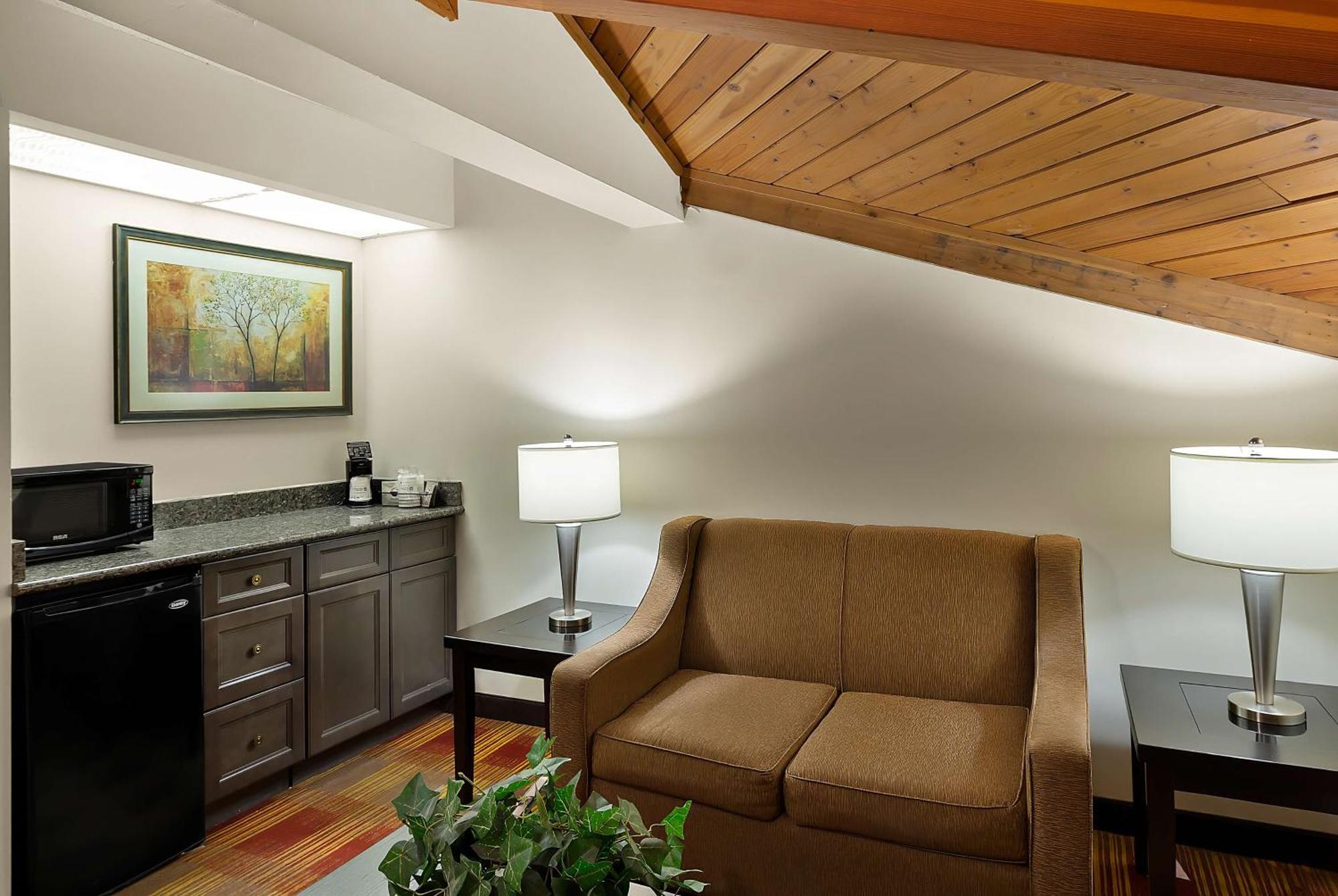 Best Western Lakewood Inn Hebron Eksteriør bilde
